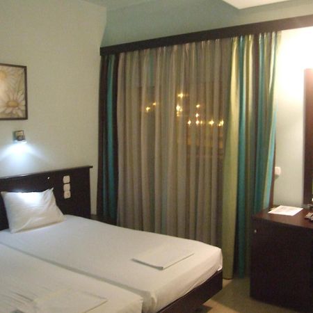Hotel Georgios Rio Esterno foto