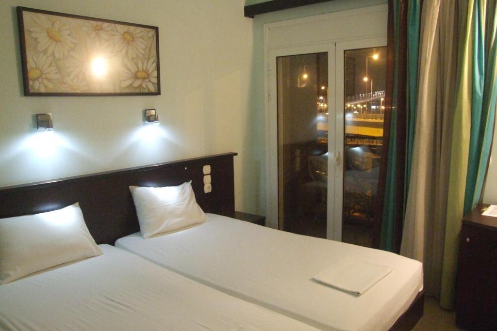 Hotel Georgios Rio Esterno foto