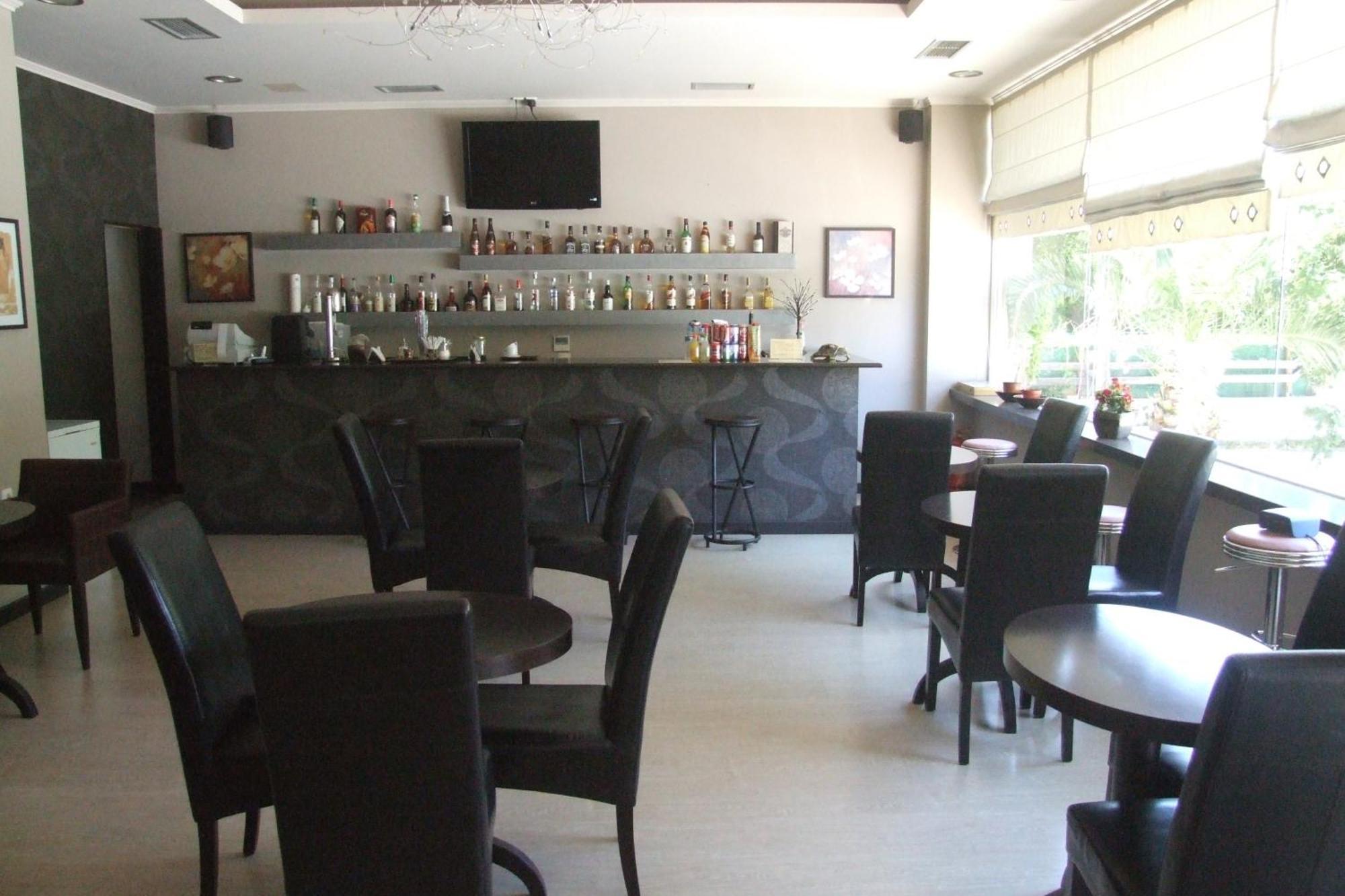 Hotel Georgios Rio Esterno foto