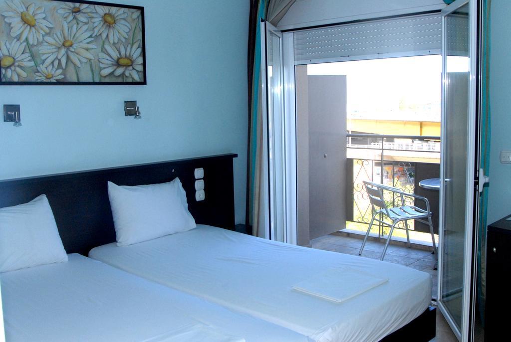 Hotel Georgios Rio Esterno foto