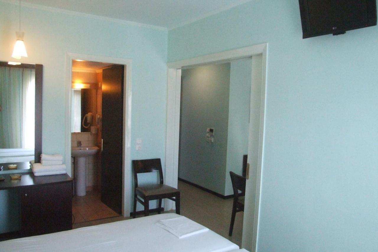 Hotel Georgios Rio Esterno foto